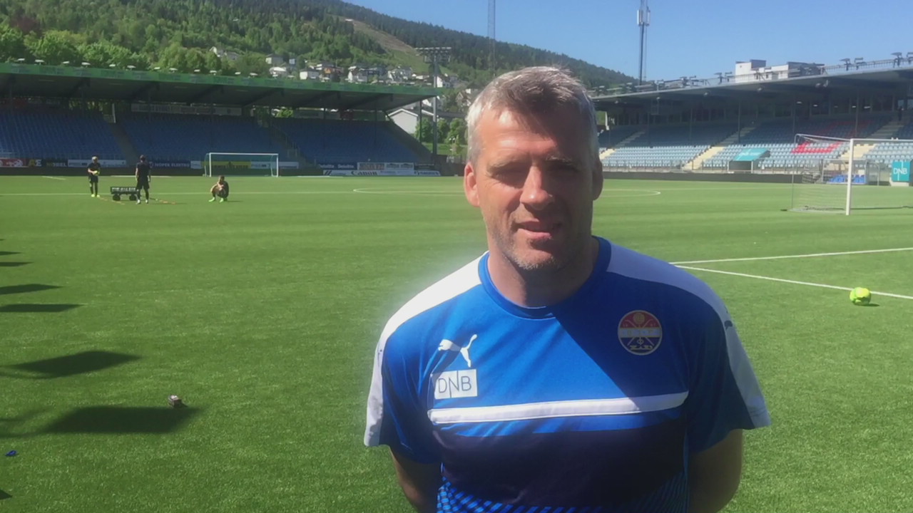 Toro foran Viking-kampen